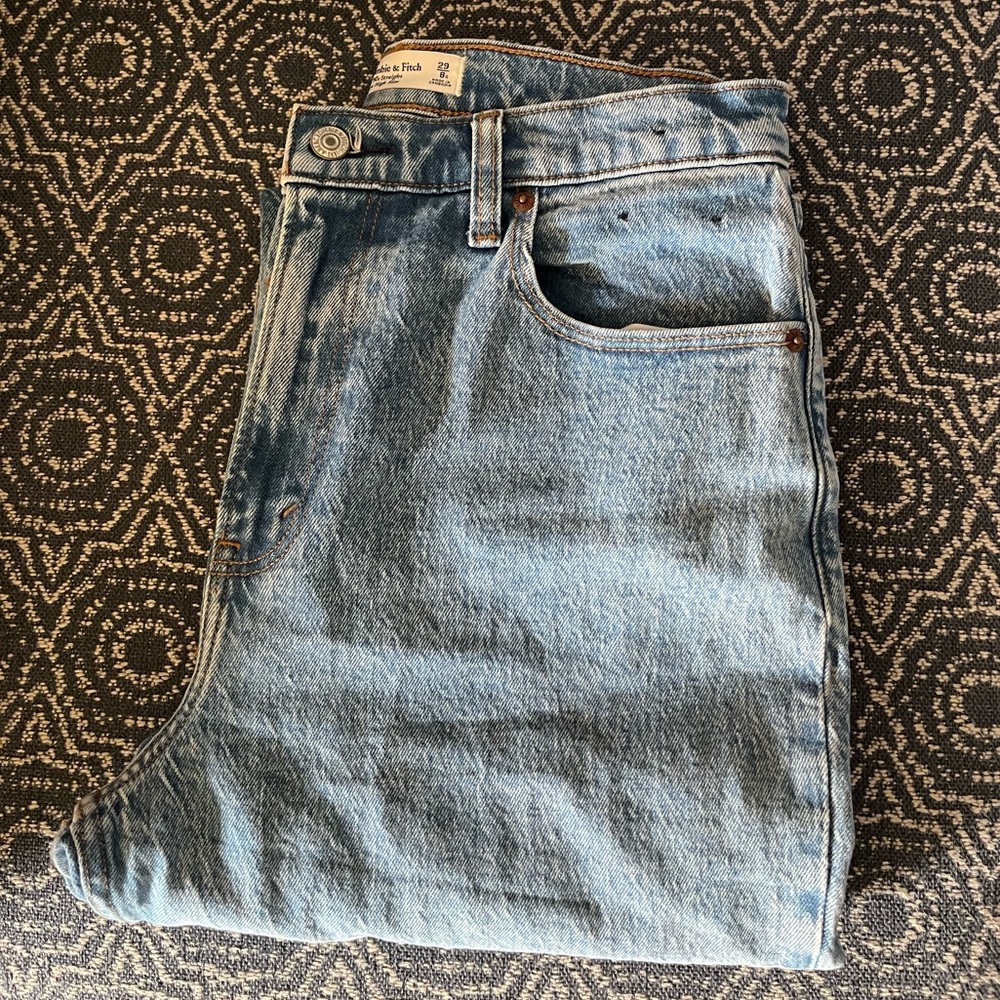 Abercrombie high rise 90s straight jeans